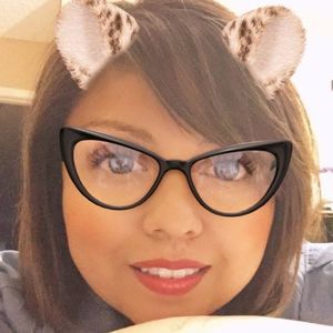 Meet your Posher, Ana